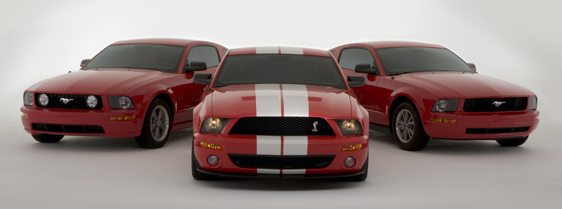 http://www.shnack.com/gallery/23/medium/ShelbyCobraGT500Show_43_HR.jpg
